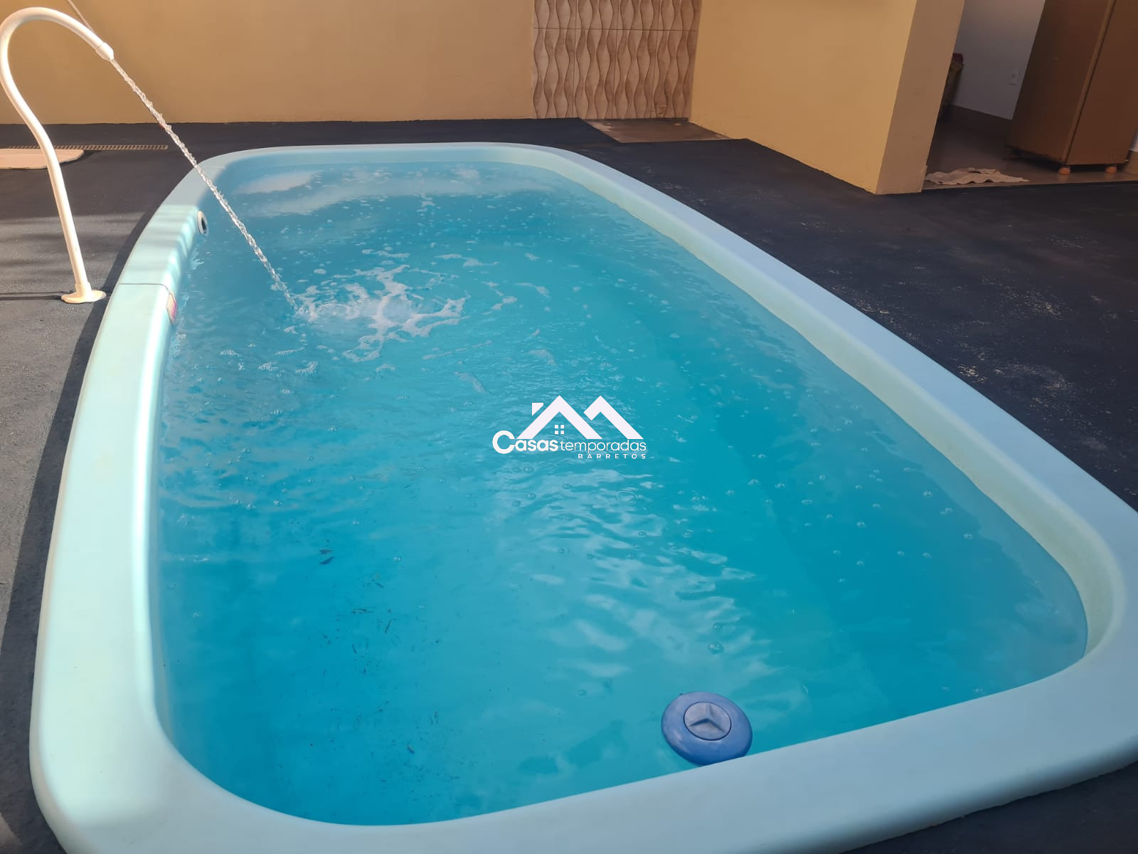 Casa com piscina próximo ao parque do peão de Barretos